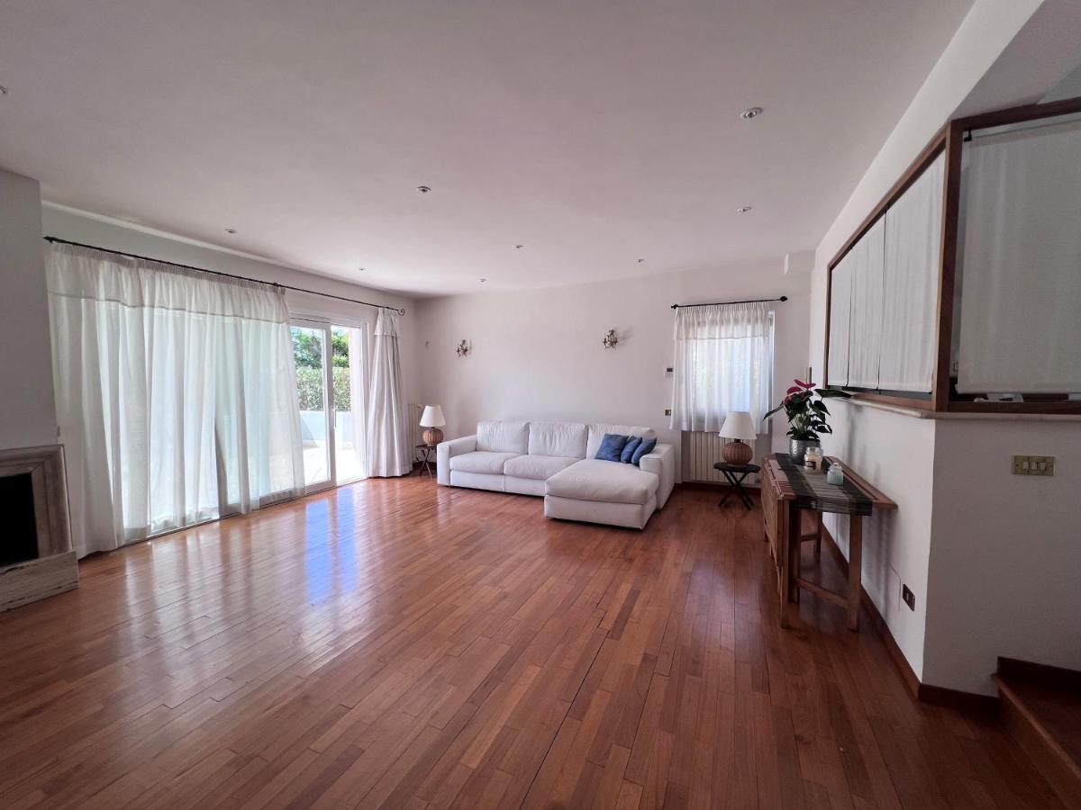 Villa Luxury Roma 마르코 시모네 외부 사진